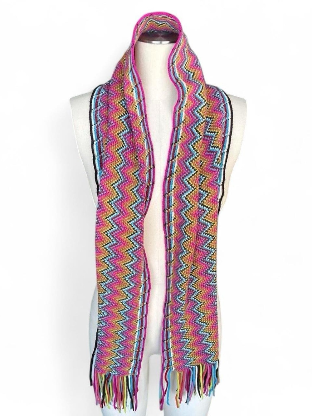 Vintage forever 21 rainbow knitted scarf with fringe